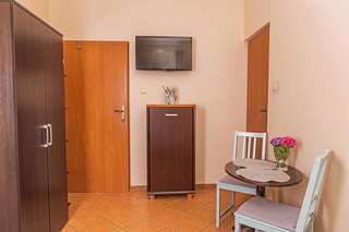 Проживание в семье Pokoje Gościnne Julia Дарлувко Двухместный номер с 1 кроватью и собственной ванной комнатой-8